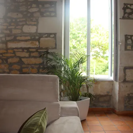 Domaine De Kiba Barzan