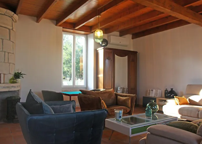 Domaine De Kiba Pensión Barzan