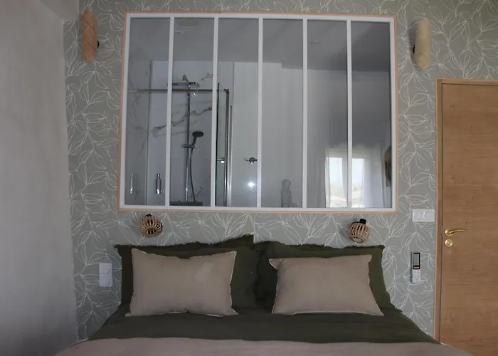 Pensión Domaine De Kiba 3*