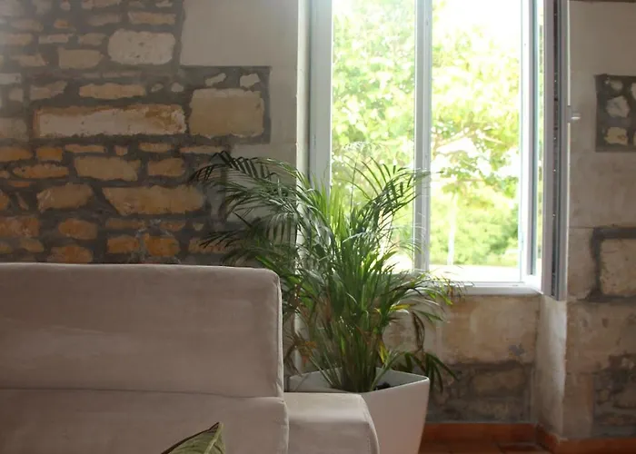 Domaine De Kiba Barzan