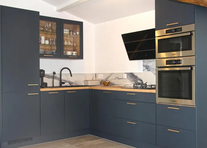 Domaine De Kiba Barzan